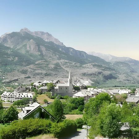 Appartement Paisible A Saint-Crepin Avec Vue Sur La Montagne 外观 照片