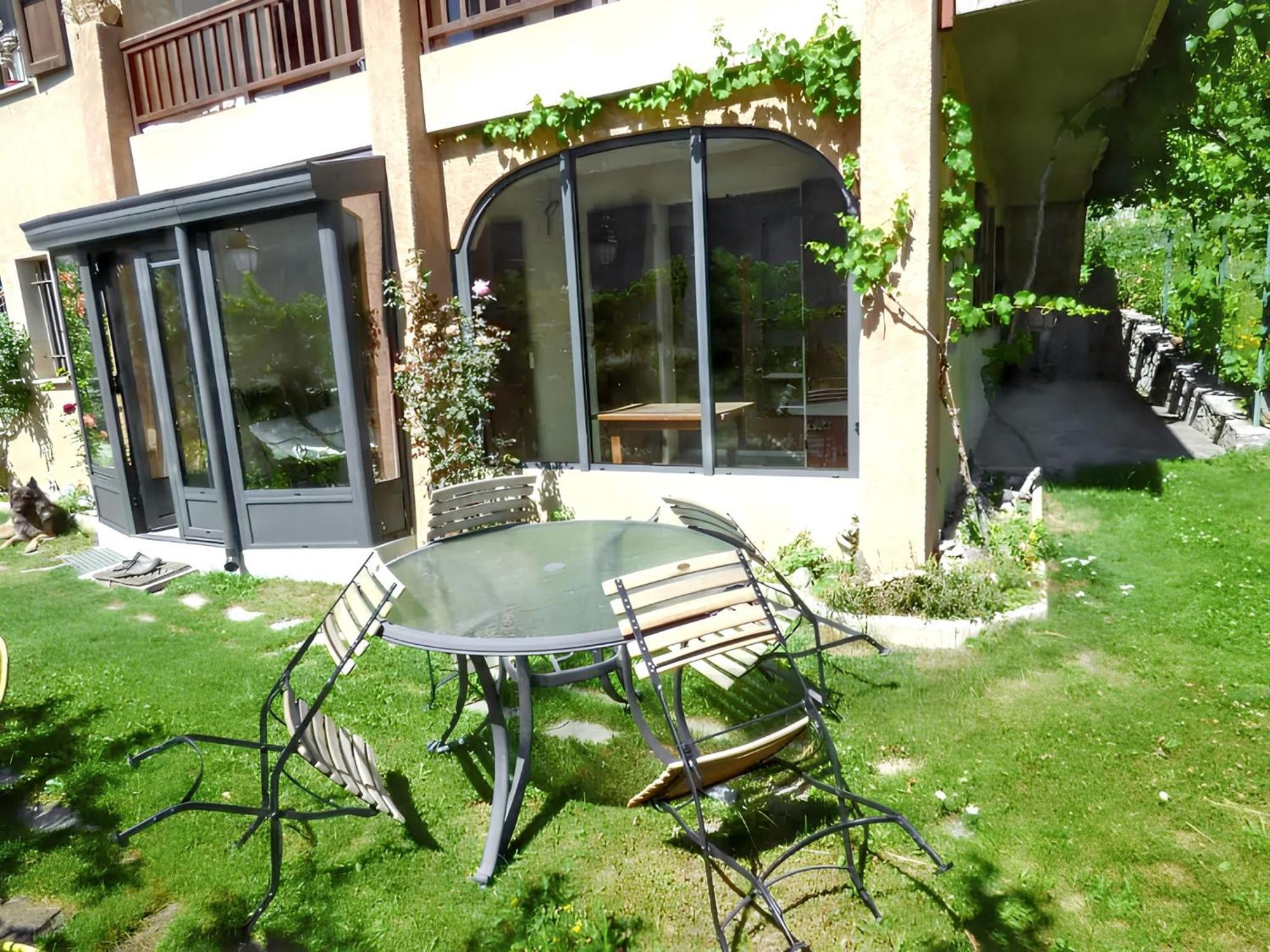 Appartement Paisible A Saint-Crepin Avec Vue Sur La Montagne 外观 照片