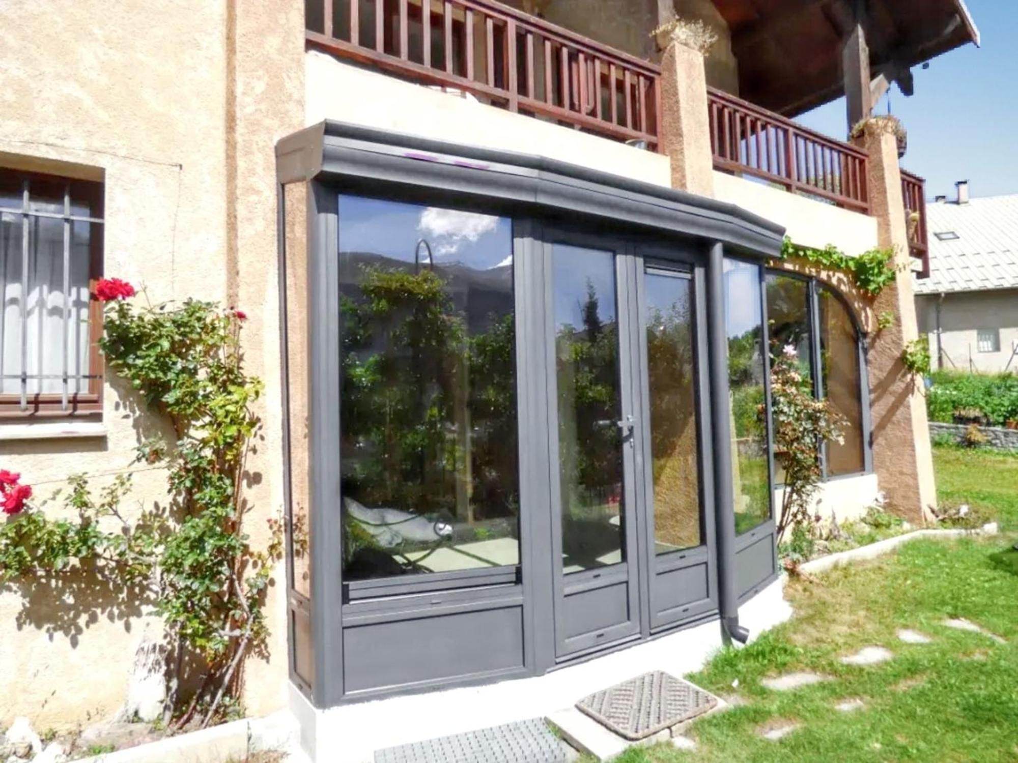 Appartement Paisible A Saint-Crepin Avec Vue Sur La Montagne 外观 照片